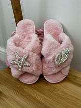 Load image into Gallery viewer, Sea Shell Slippers